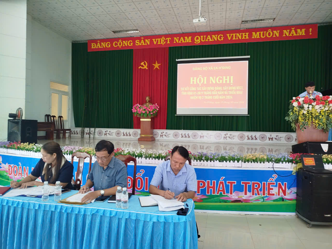15.10 3 LANH DAO